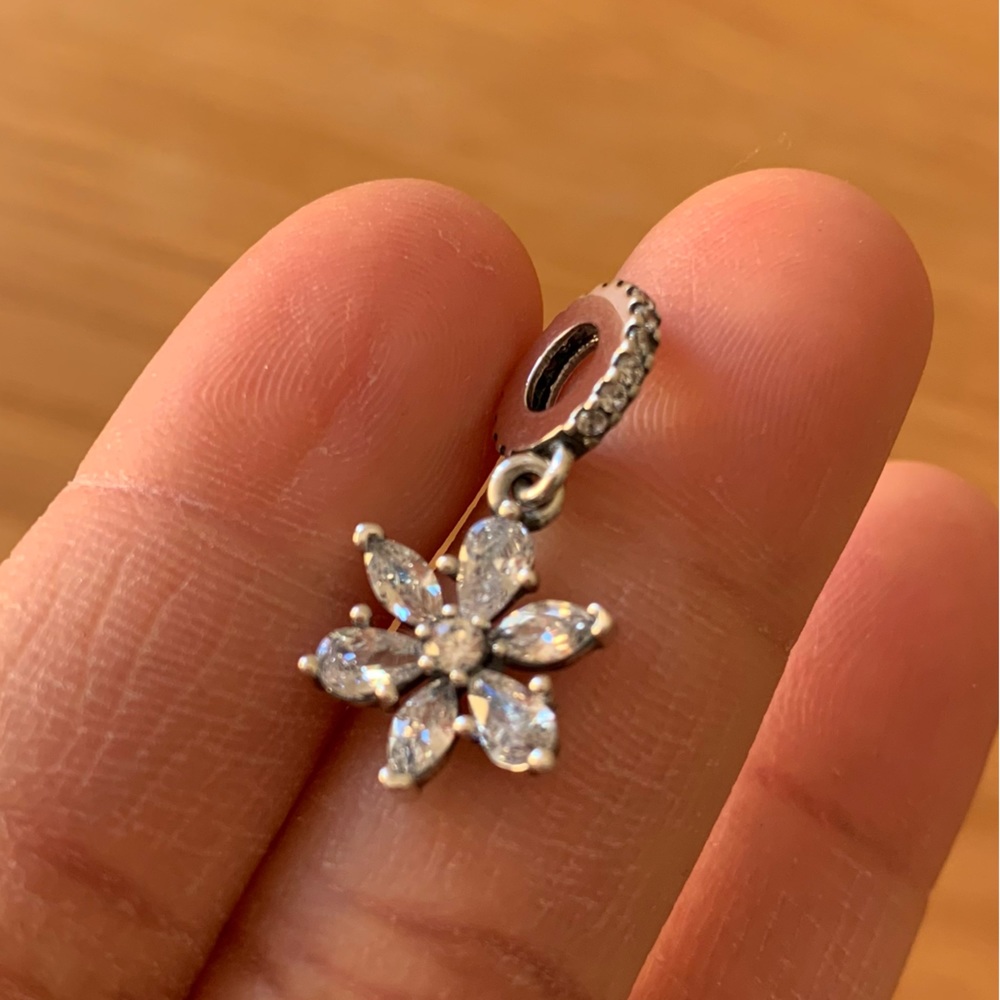 NWOT Sparkling Herbarium Cluster Dangle Charm Sterling Silver 925